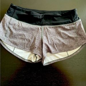 Lululemon size 6 worn but well cared for. Speed up short. Low rise 2.5in